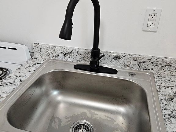 4th image of 3201 Church St APT 2