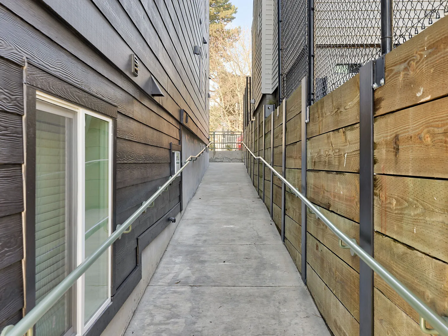 2 bed, 643 sqft, $1,595 — Photo 4