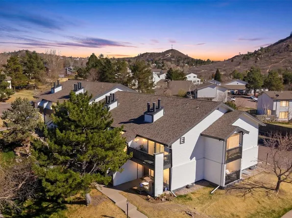 532 Oakwood Drive #E207, Castle Rock, CO 80104