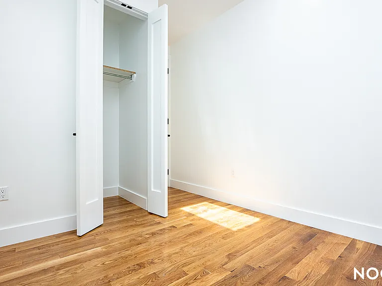 589 Knickerbocker Ave #2 — Photo 14