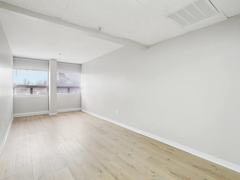 Spacious Living at Heritage Lofts, Piqua — Photo 40