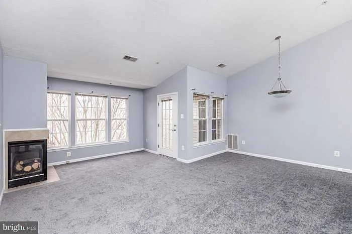 3033 Hunting Ridge Dr — Photo 11