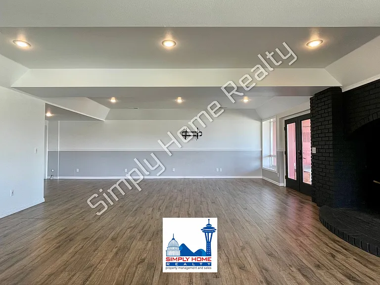 2781 Chambers Point Ct — Photo 24