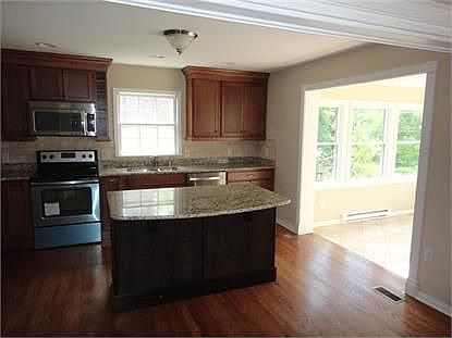 2nd image of 3129 Lamar Dr