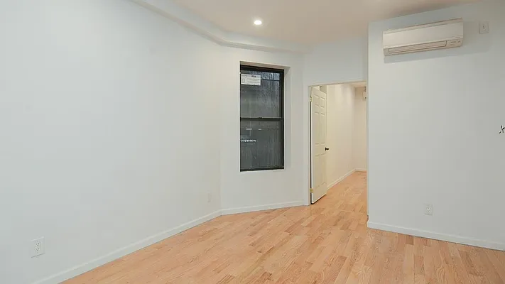 Rented by Nooklyn NYC LLC | media 4