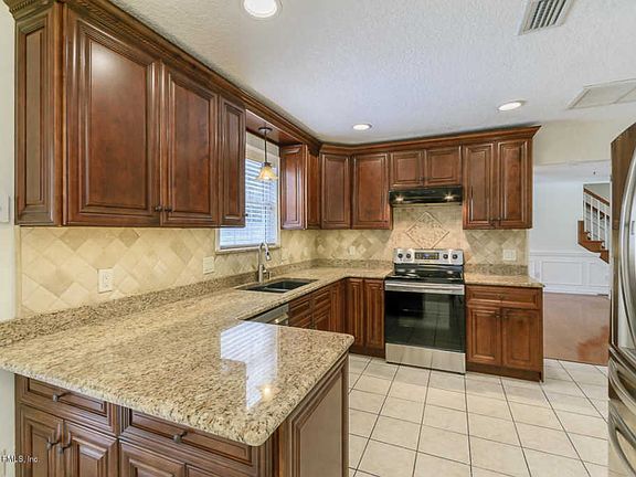 3rd image of 5257 Cluster Oaks Ct