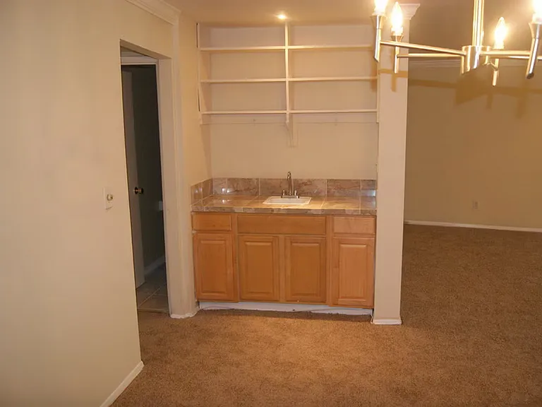 7527 Spring Lake Dr #B2 — Photo 10