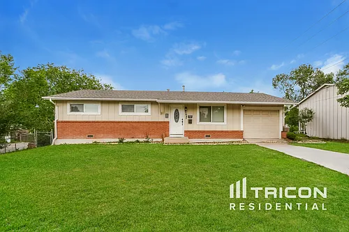 1548 Glacier Dr Photo 1