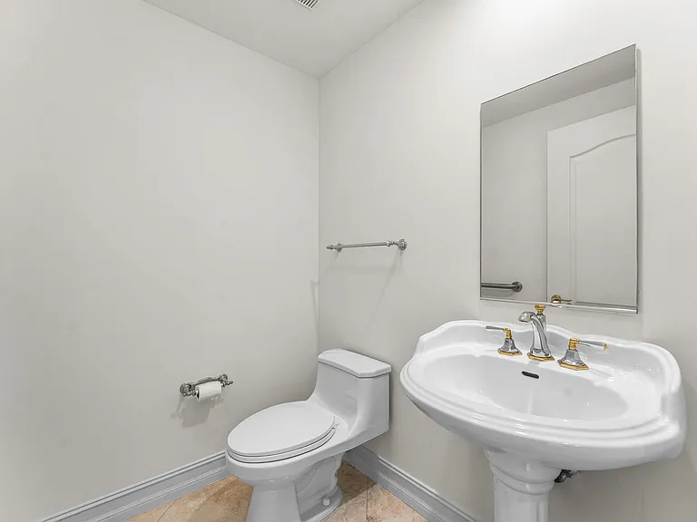 550 SE Mizner Blvd #B501 — Photo 26