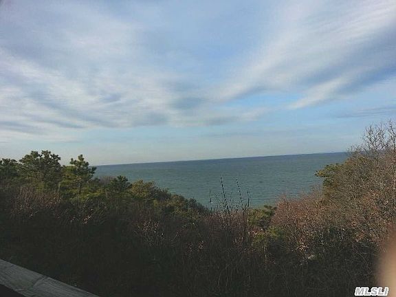 2nd image of 903 Bluffs Dr N