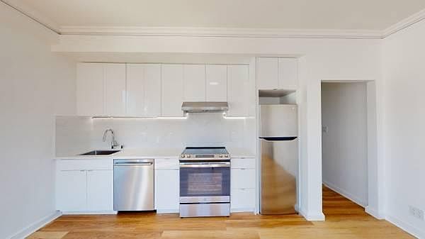 1st image of 1635 Gough St APT 204
