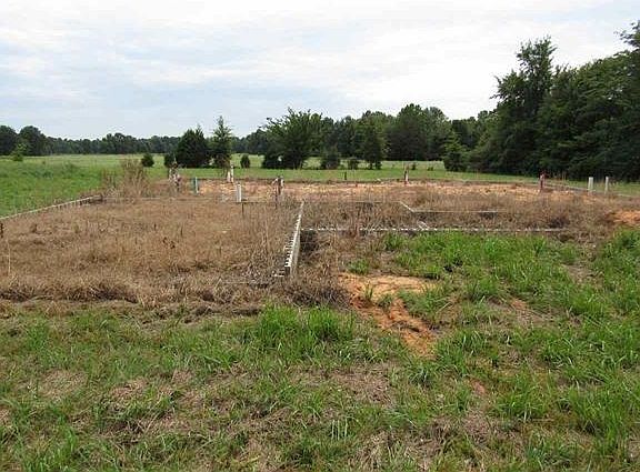 3rd image of 2 Acres Cir #761