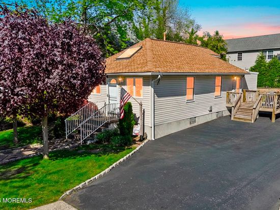 190 Hudson Avenue, Middletown, NJ 07748