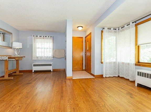 3rd image of 9520 S Minnick Ave
