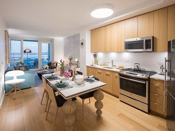 3rd image of 625 W 57th St APT 2901