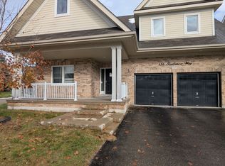 200 Kingfisher Dr #136, Mono, ON L9W0B3