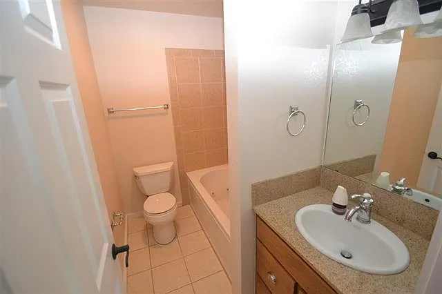 601 W San Mateo Rd #44 — Photo 9