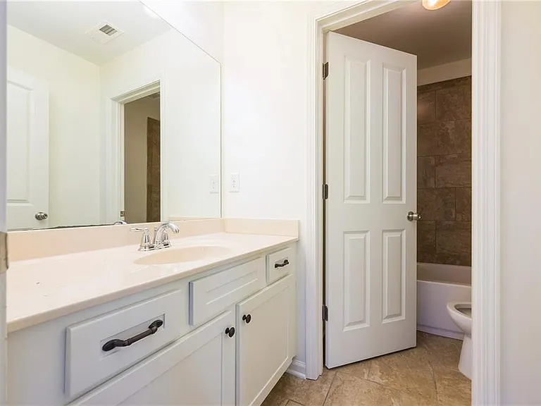 4148 Baverton Dr — Photo 17