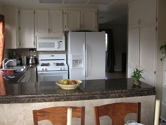 3rd image of 105 N Irena Ave #1