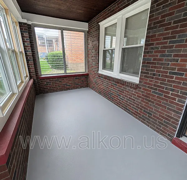 2230 Lucina Ave — Photo 2