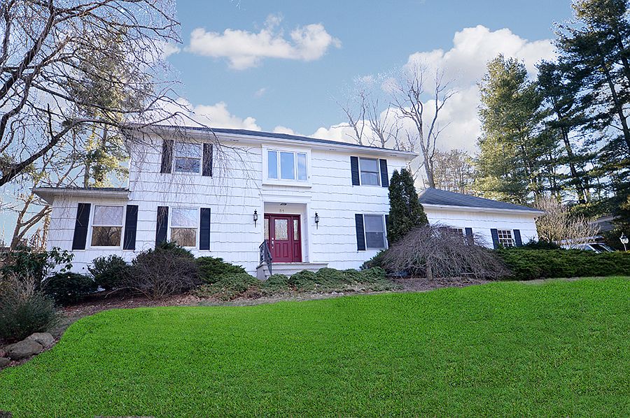 1st image of 31 Stone Dr