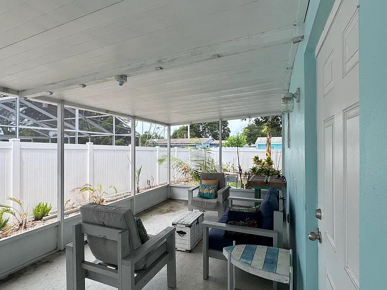 4281 Yorkshire Dr — Photo 22