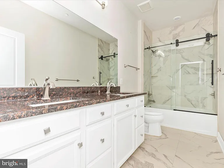 3838 Fulham Rd — Photo 26