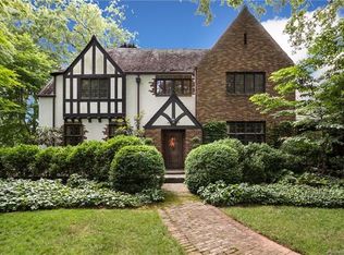 1574 Queens Rd W, Charlotte, NC 28207