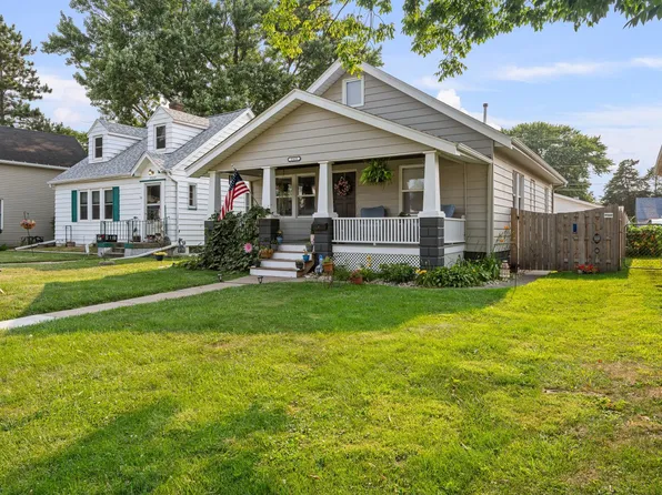 2325 29th St, Moline, IL 61265