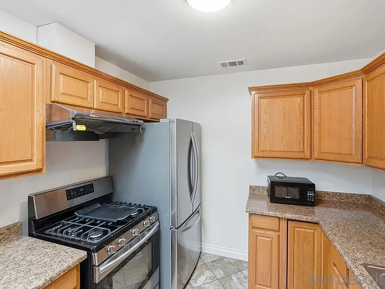 3942 Casita Way — Photo 5