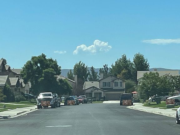 4th image of 76 Nutwood Ave
