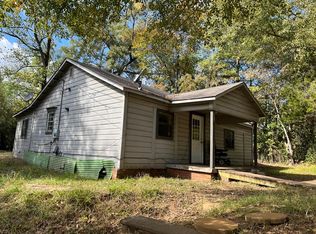 1124 S Shawnee St, Nacogdoches, TX 75961