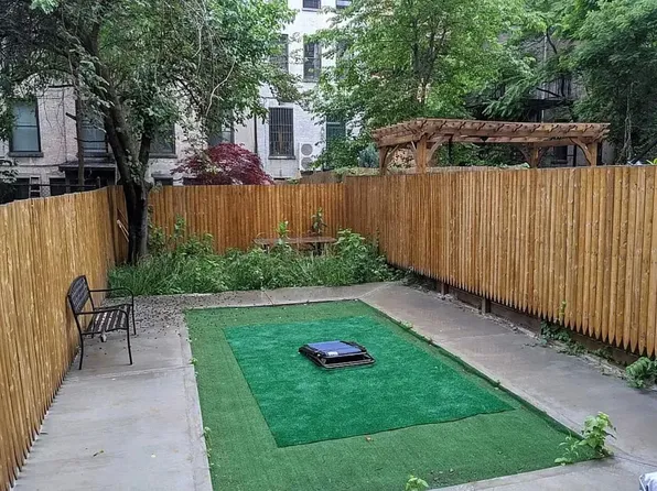 252 West 132nd Street image 8 of 9