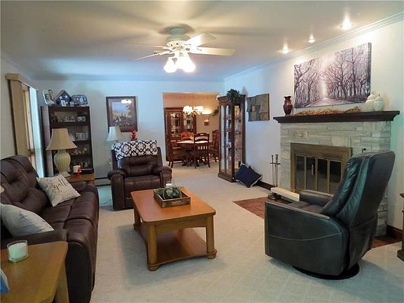 2nd image of 7131 Fairway Dr