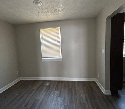 5th image of 32 Wallace Ln #B