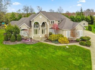 64 Cherry Hill Ct, Canfield, OH