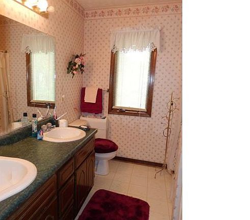5th image of 1708 Verna Dr