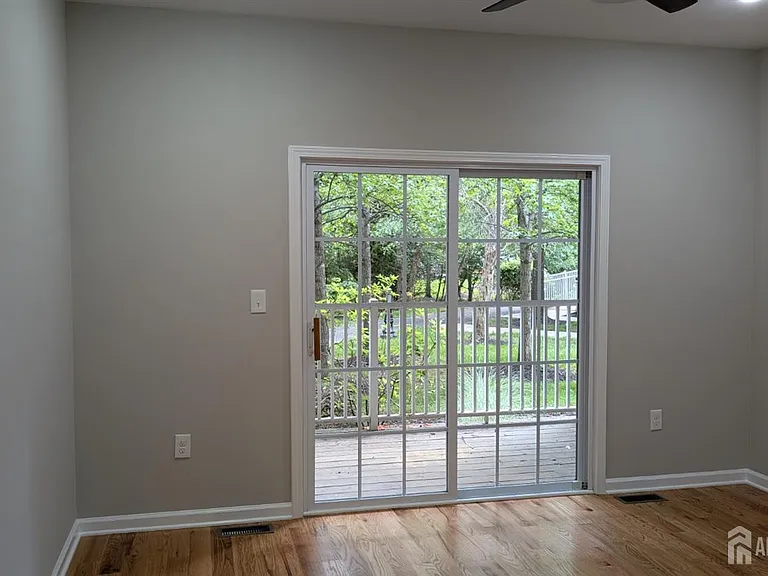 120 Forest Dr — Photo 22