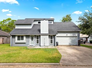 2809 La Mesa St, Bay City, TX 77414