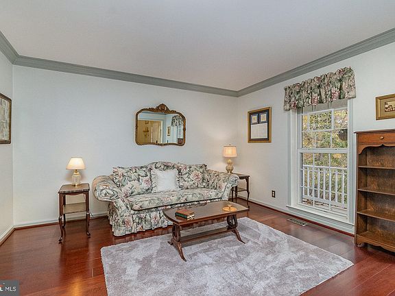 5th image of 4103 Autumn Dr