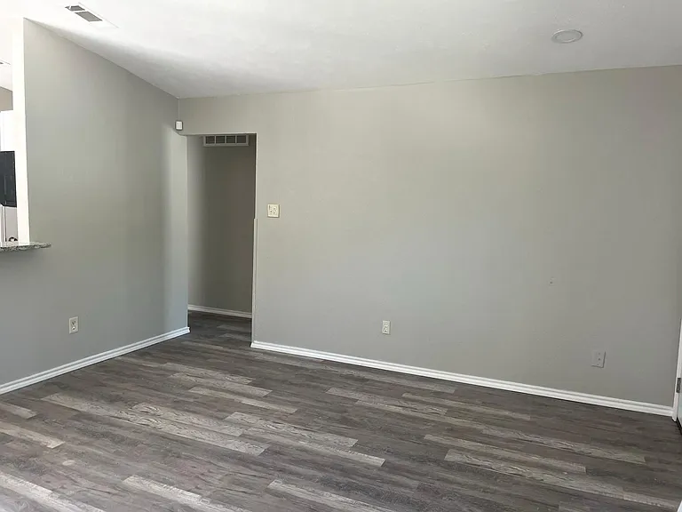 9904 Cedar Mountain Cir — Photo 14