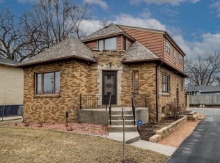 6936 W Mill Rd, Milwaukee, WI 53218
