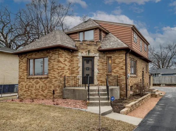 6936 West Mill ROAD, Milwaukee, WI 53218