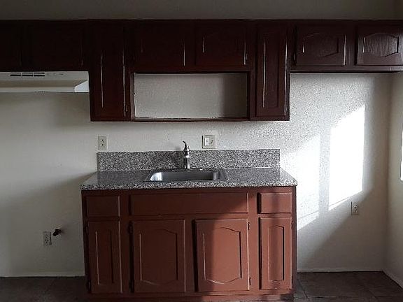 4th image of 4772 Templeton St APT 2
