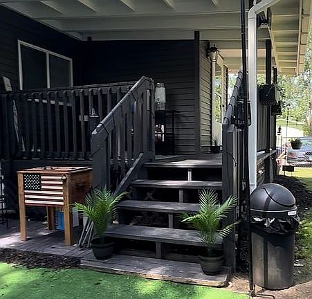 3rd image of 609 Yorkshire Ln