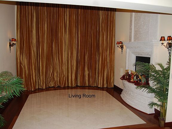 3rd image of 3755 Arbutus Ct