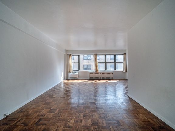 5th image of 210 E 36th St APT 9B
