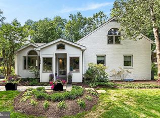 3406 18th St N, Arlington, VA 22207