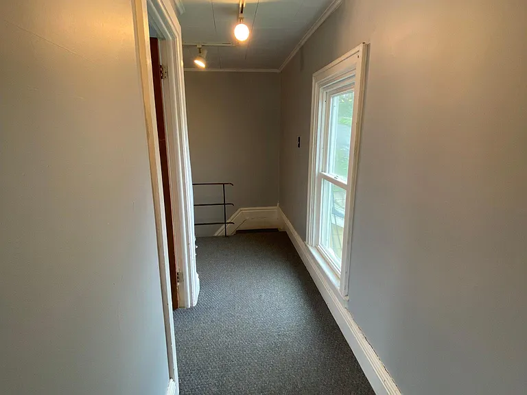651 Grant St — Photo 8