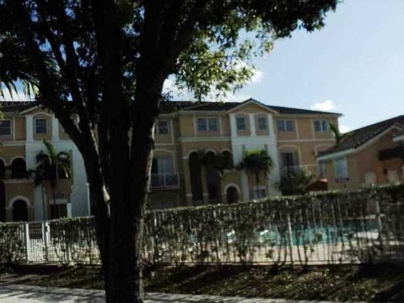 3rd image of 17650 NW 73rd Ave #201-18